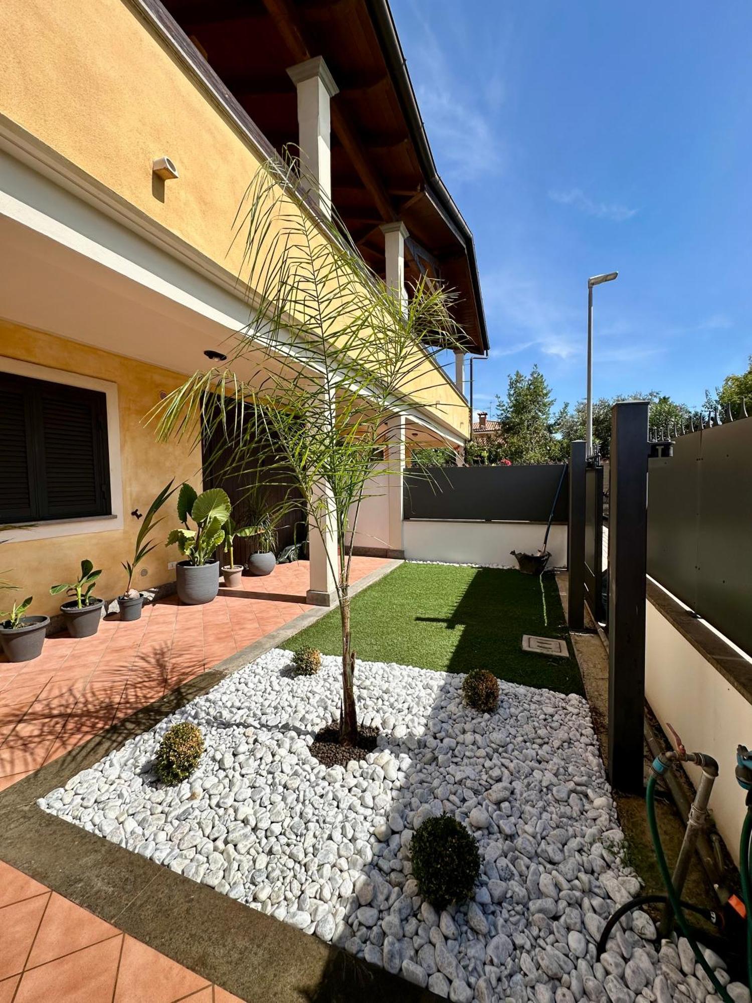 Seaside Haven - Private Retreat With Garden In Сasa de vacaciones
