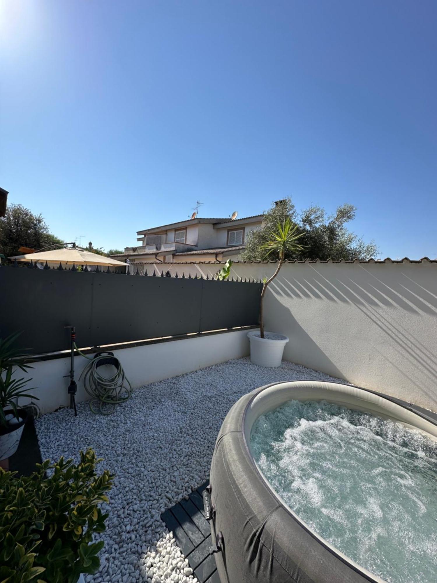 Сasa de vacaciones Seaside Haven - Private Retreat With Garden In